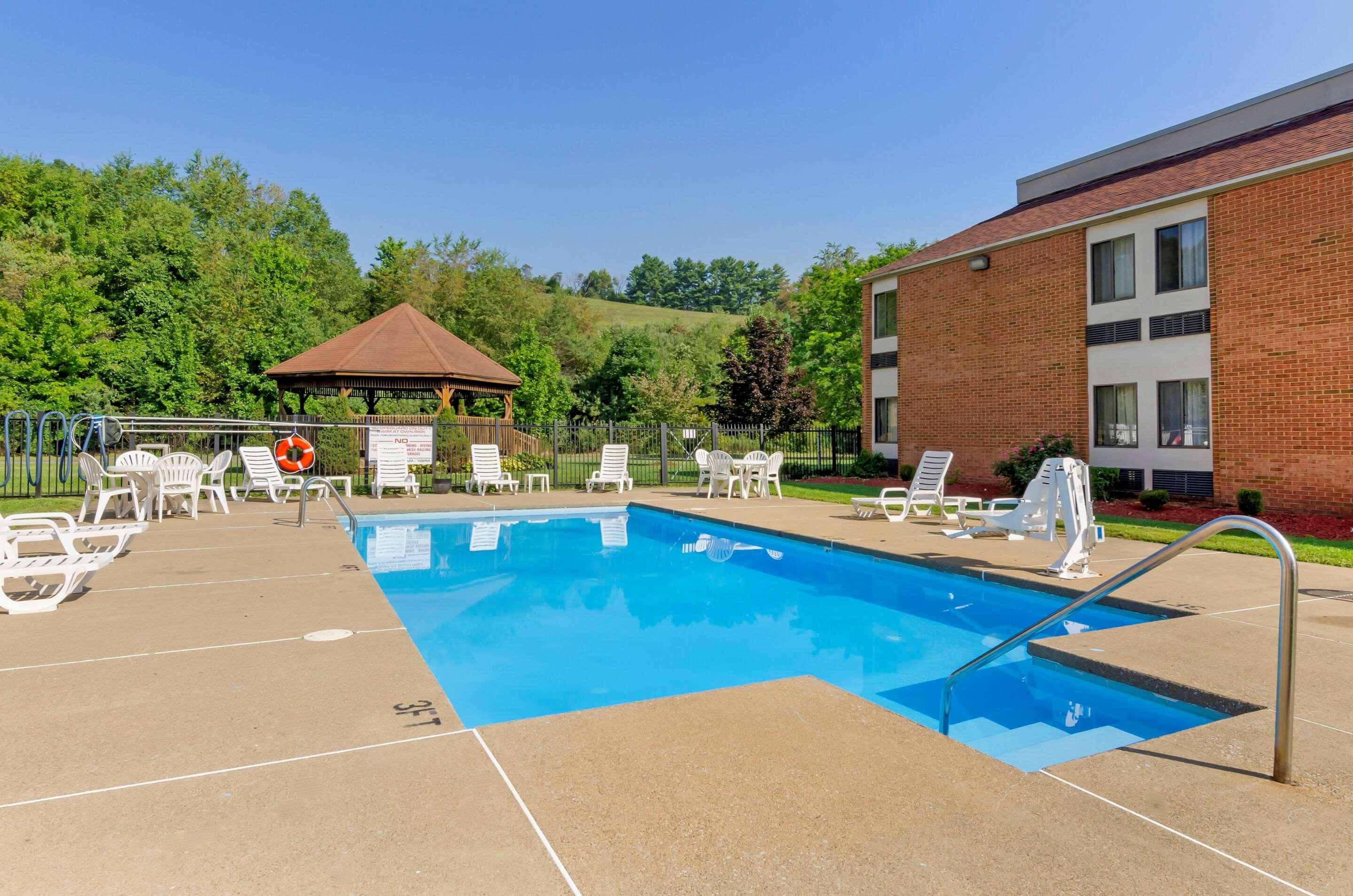 Comfort Inn Bluefield Bagian luar foto